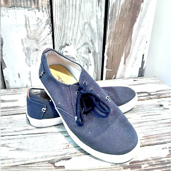 Sperry Other - Speedy size 4 boys Bodie shoes blue